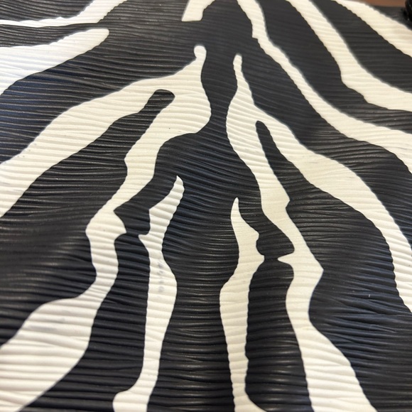 Got Zebra print clutch! - Picture 10 of 17